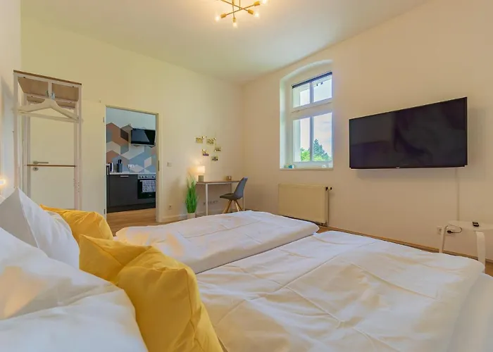 Modernes Apartment - Zentral, Ruhig, Wlan, Netflix, Kueche, Schreibtisch, Parkplatz, Waschtrockner