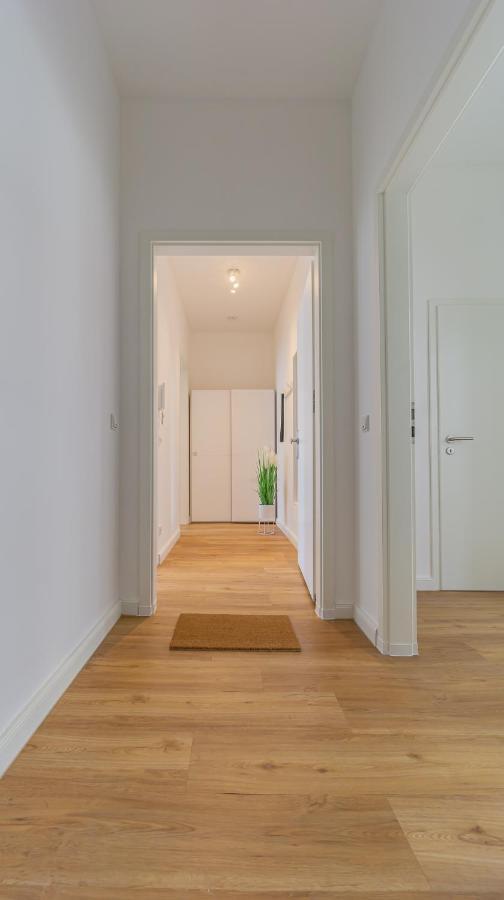 Modernes - Zentral, Ruhig, Wlan, Netflix, Kueche, Schreibtisch, Parkplatz, Waschtrockner
