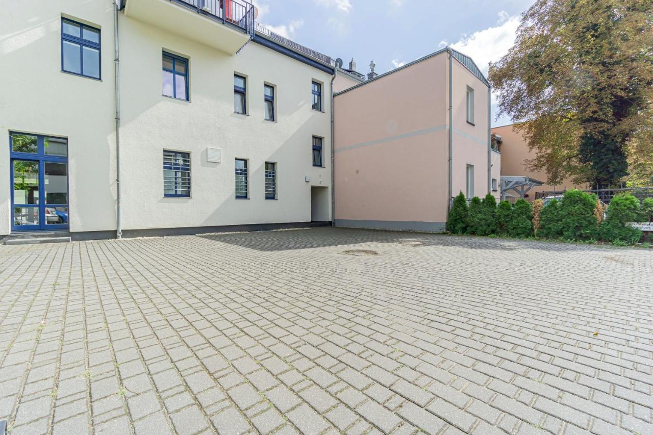 Modernes - Zentral, Ruhig, Wlan, Netflix, Kueche, Schreibtisch, Parkplatz, Waschtrockner